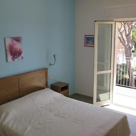 Happy Apart-hotel